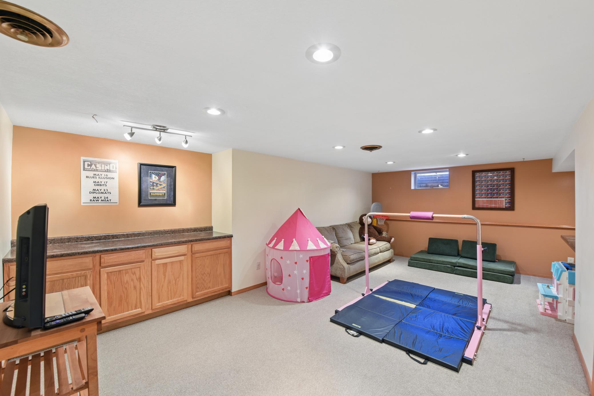 694 Glover Road River Falls, WI 54022 - Photo 18 of 38