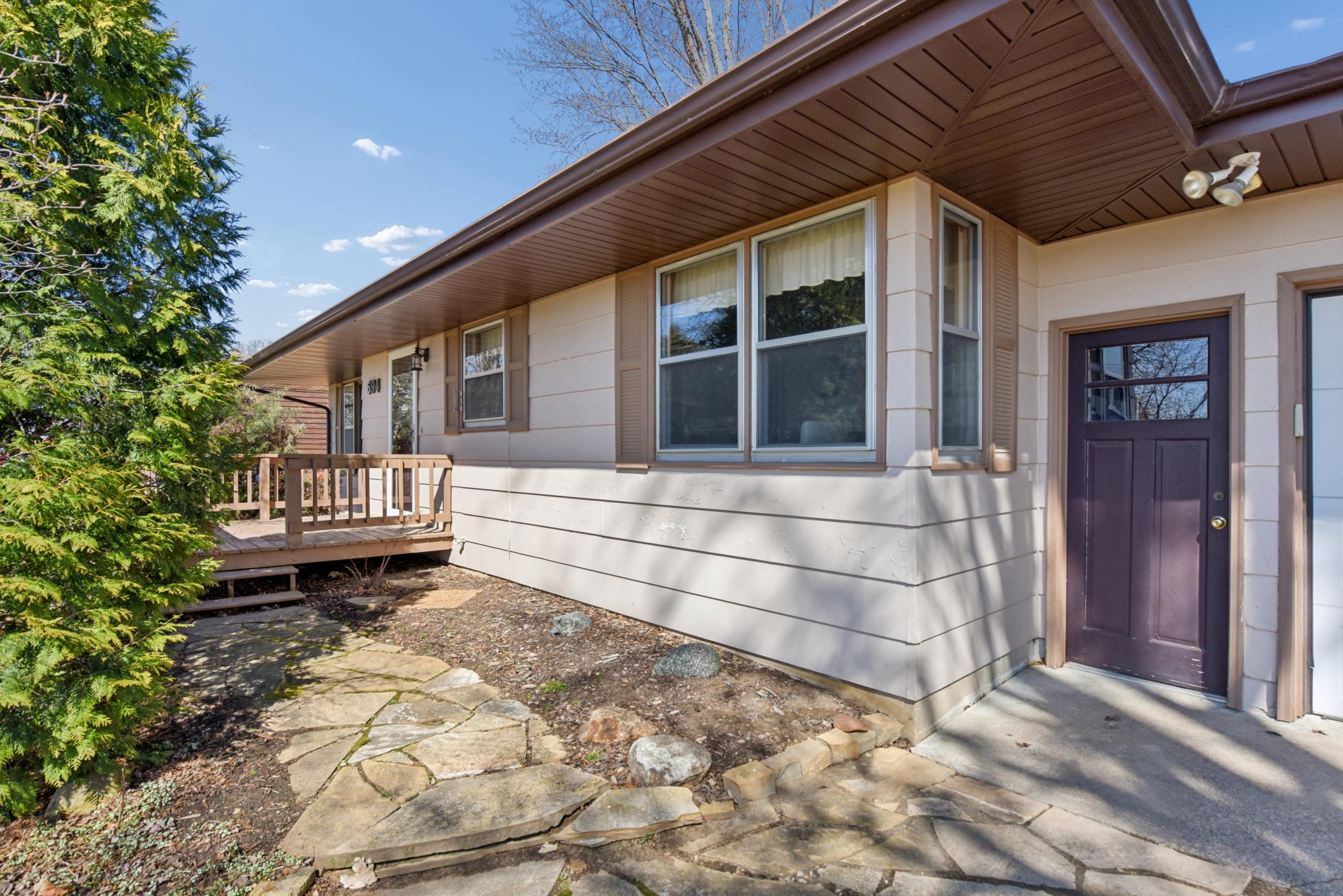 694 Glover Road River Falls, WI 54022 - Photo 3 of 38