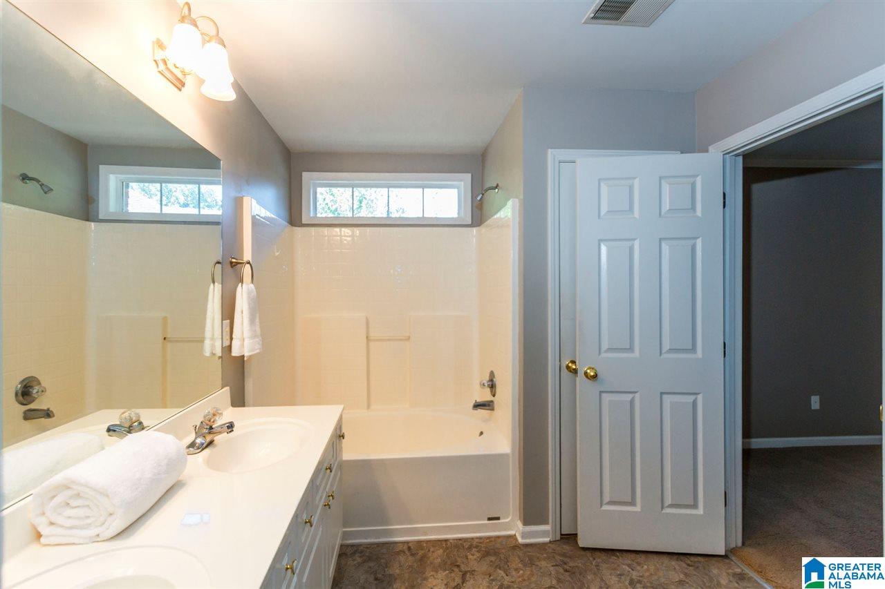 165 Hickory Point Drive Helena, AL 35080 - Photo 11 of 22