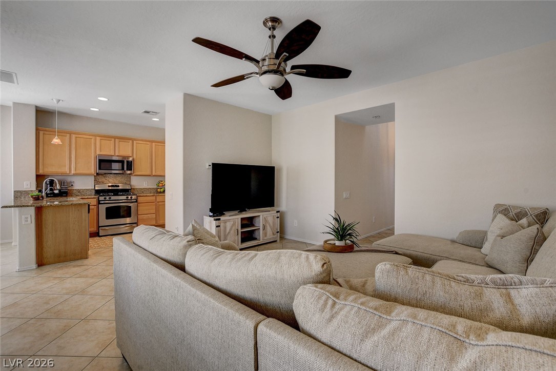 2401 Rue Royale Street Henderson, NV 89044 - Photo 9 of 34