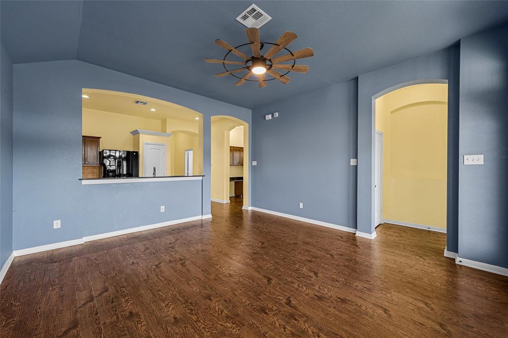 10437 Condor Loop Waco, TX 76708 - Photo 5 of 14 Gallery Image 5