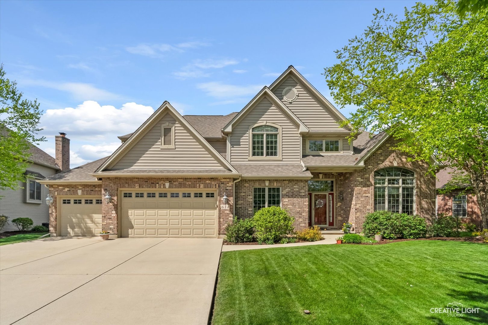 614 Pine Street Sugar Grove, IL 60554 - Photo 1 of 42