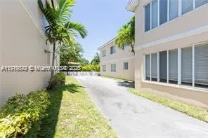 $1,500,000 | 2890-2892 South Le Jeune Road, Coral Gables, FL 33134