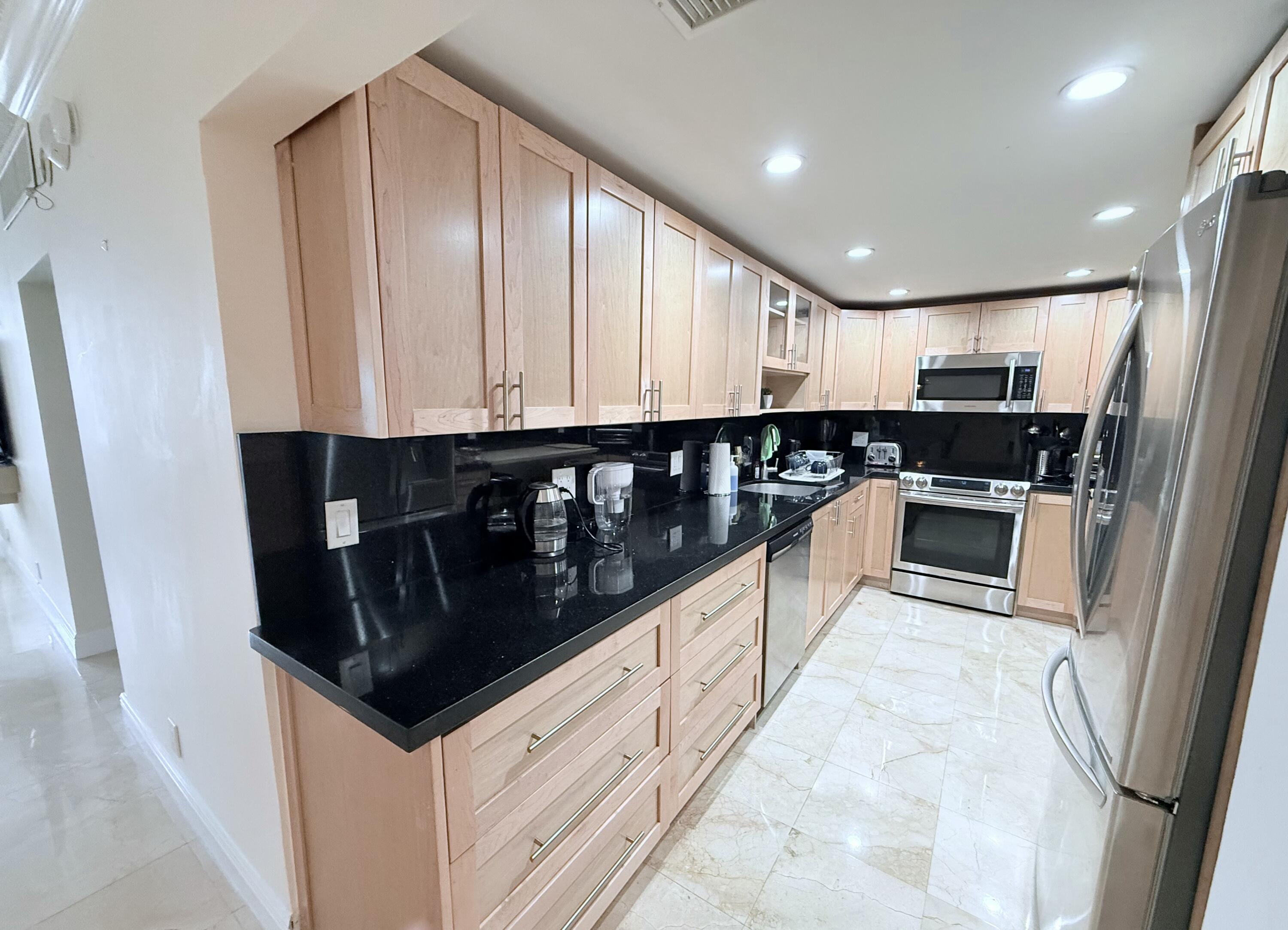 2851 South Ocean Boulevard, Unit 1A Boca Raton, FL 33432 - Photo 12 of 52 Kitchen