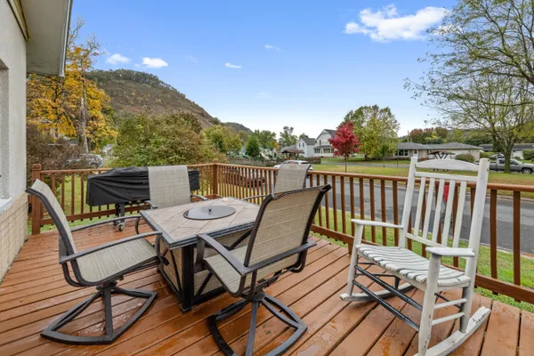 $249,900 | 503 East Rushford Avenue, Rushford, MN 55971