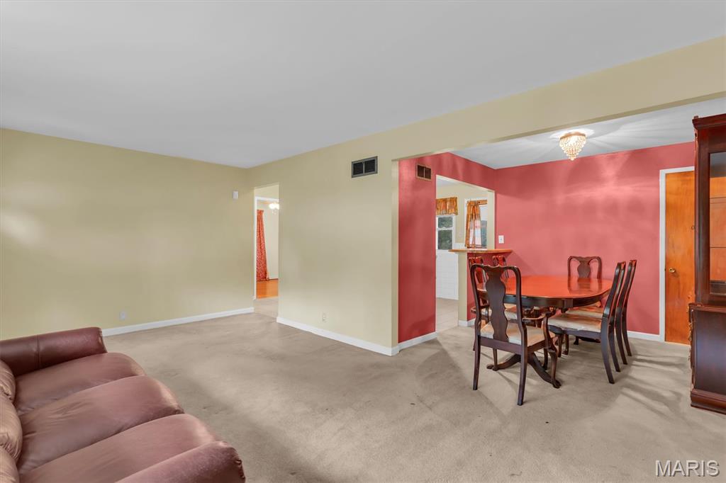 1127 Chambers Road St. Louis, MO 63137 - Photo 6 of 27