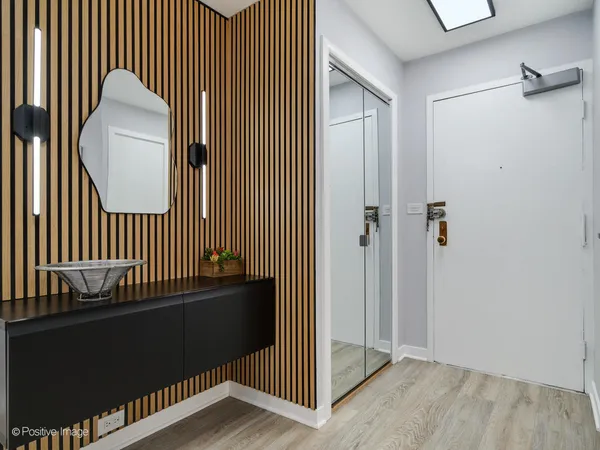 $344,900 | 3550 North Lake Shore Drive, Unit 806, Chicago, IL 60657