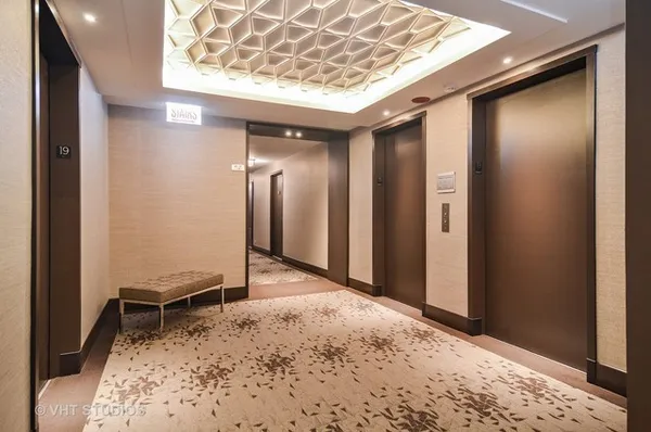 $344,900 | 3550 North Lake Shore Drive, Unit 806, Chicago, IL 60657