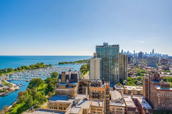$344,900 | 3550 North Lake Shore Drive, Unit 806, Chicago, IL 60657