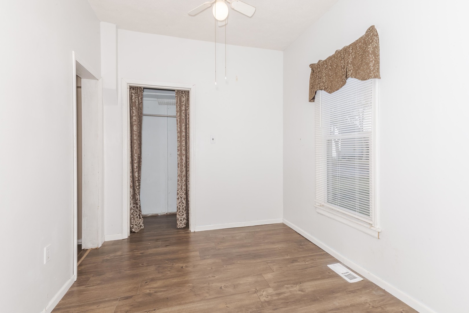 31439 2nd Street Chenoa, IL 61726 - Photo 20 of 34