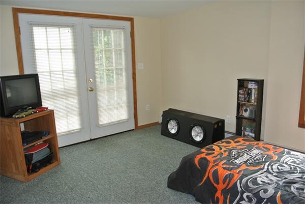 58 Glezen Street Worcester, MA 01604 - Photo 8 of 18 Gallery Image 8
