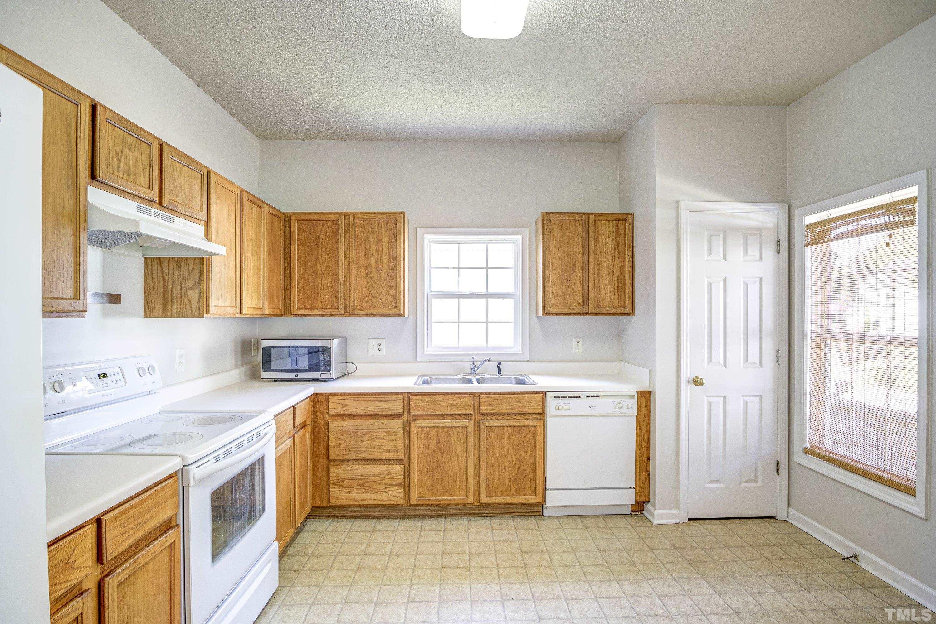 2141 Ramsgate Street Raleigh, NC 27603 - Photo 8 of 41 Photo #8