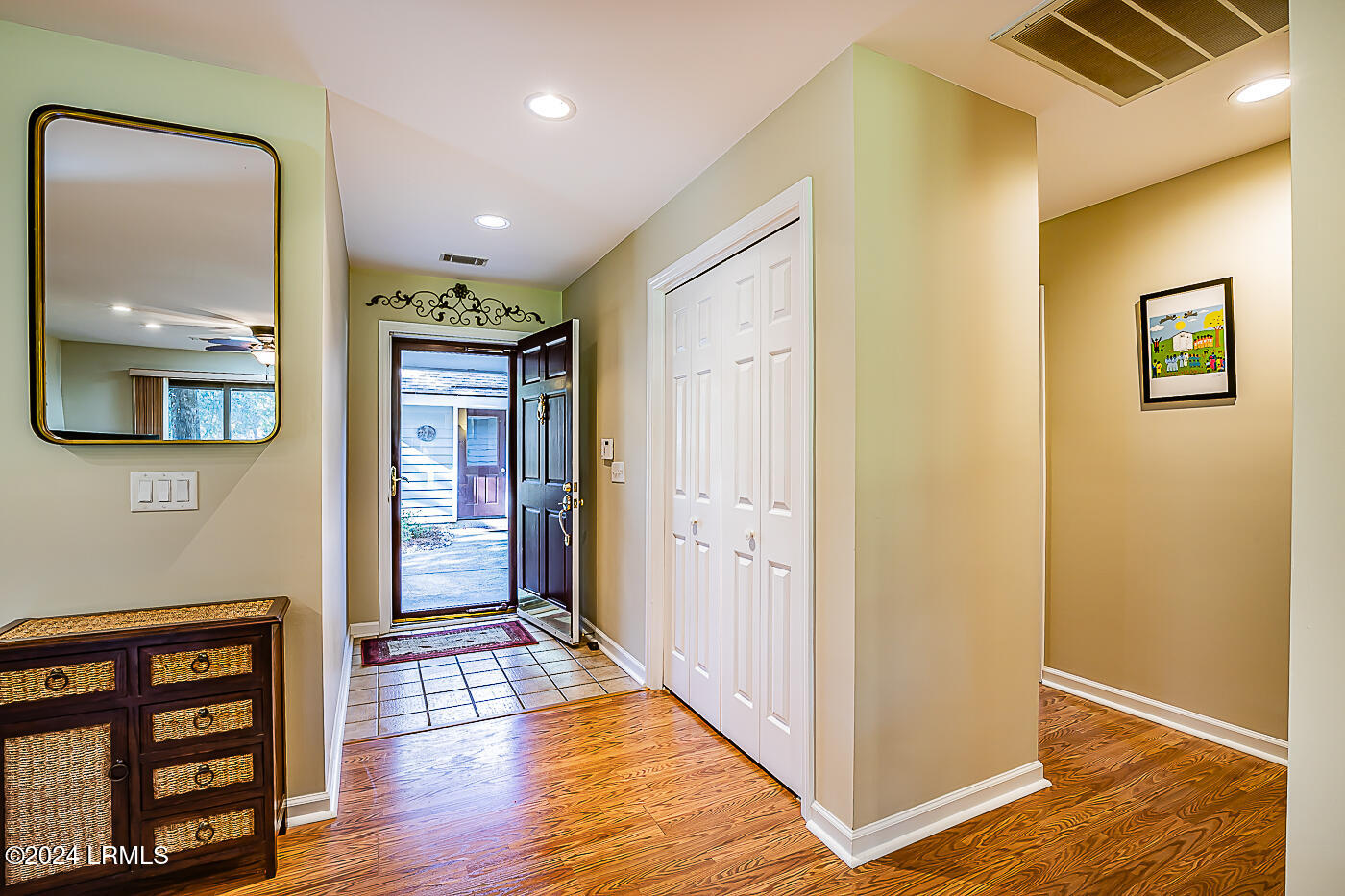 651 South Reeve Road St. Helena Island, SC 29920 - Photo 5 of 53 Foyer