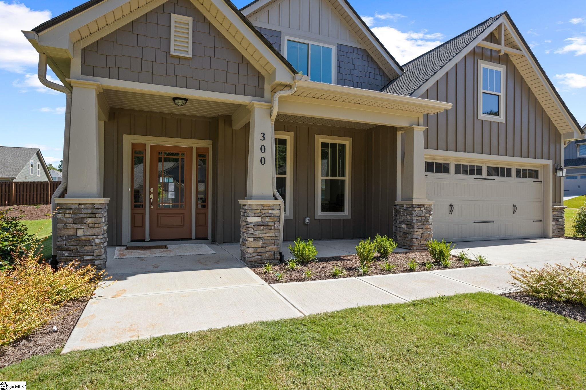 300 Ridgebury Place Greenville, SC 29607 - Photo 1 of 37 Gallery Image 1