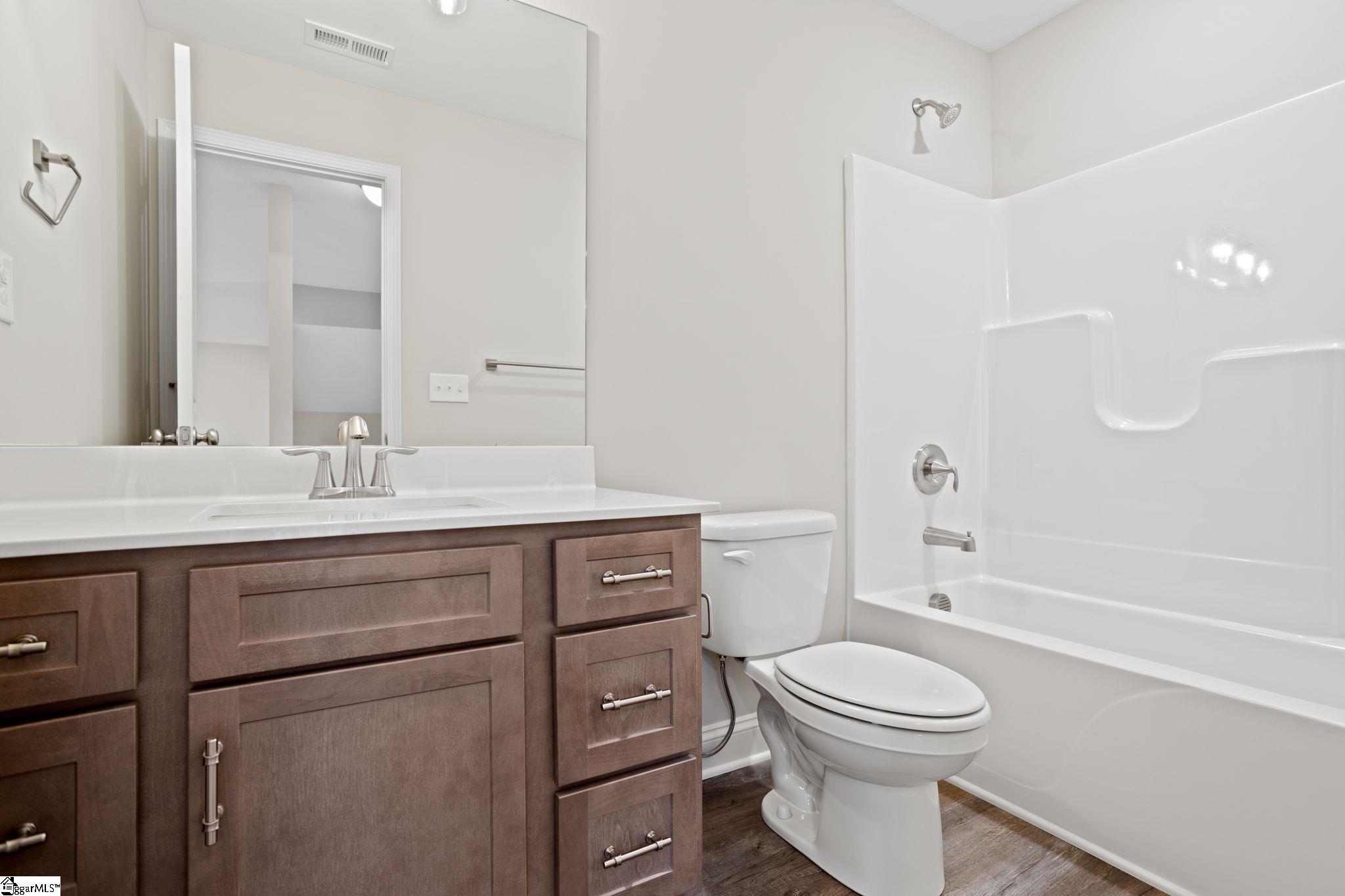 300 Ridgebury Place Greenville, SC 29607 - Photo 26 of 37 Gallery Image 26