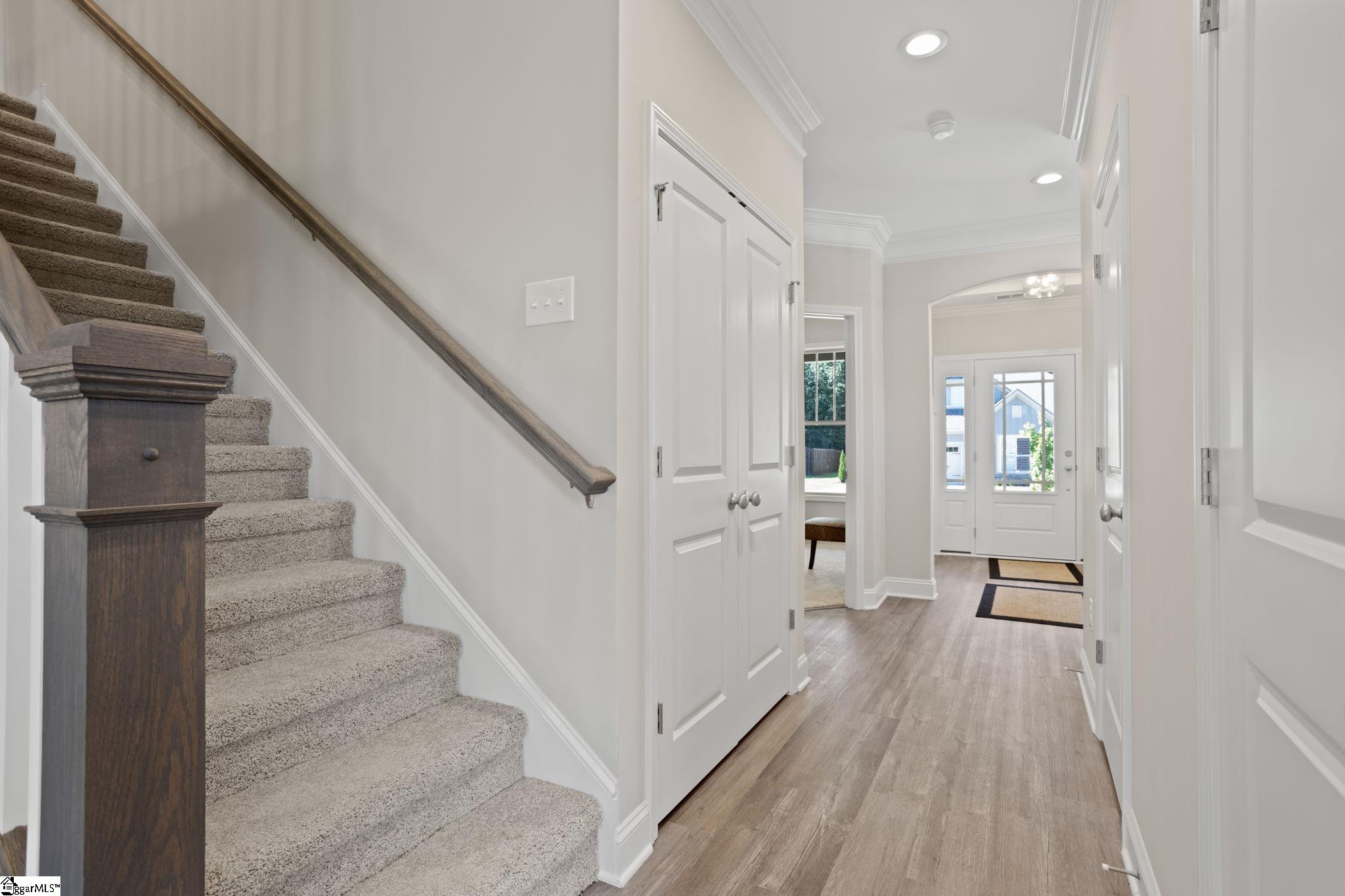 300 Ridgebury Place Greenville, SC 29607 - Photo 8 of 37 Gallery Image 8