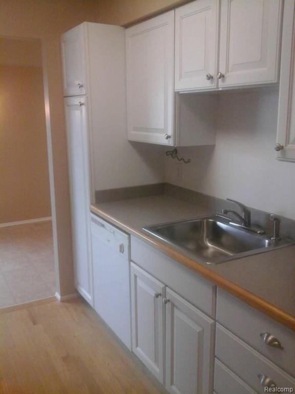 30060 Twelve Mile Road, Unit 95 Farmington, MI 48334 - Photo 5 of 12