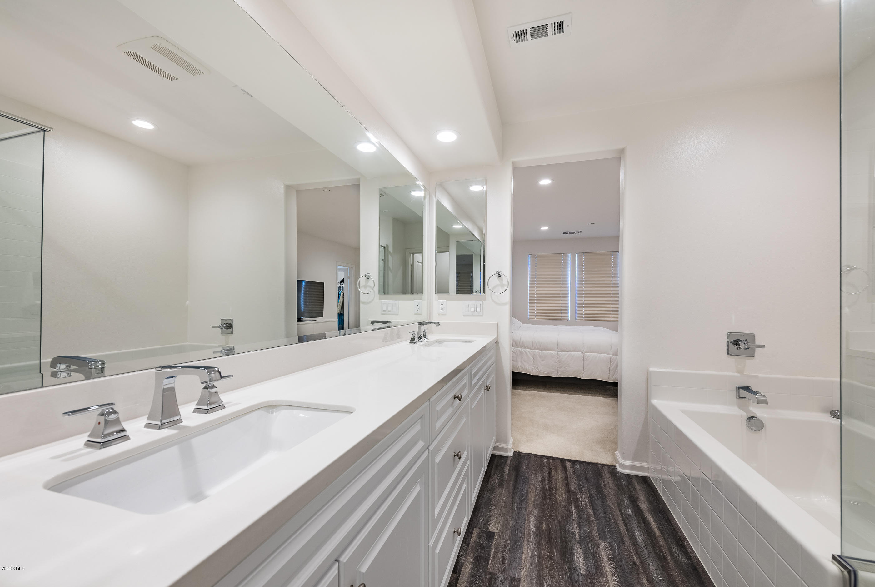 3665 Islander Walk Oxnard, CA 93035 - Photo 22 of 35 3665 Islander Walk-22
