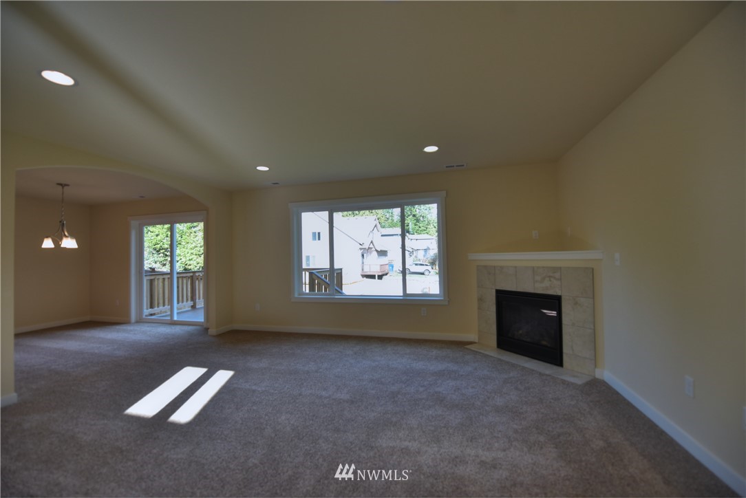 16912 3rd Avenue Southeast, Unit B Bothell, WA 98012 - Photo 4 of 20 Gallery Image 4