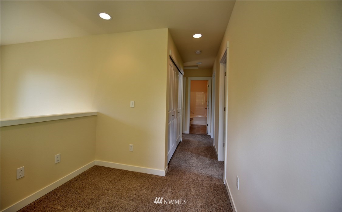 16912 3rd Avenue Southeast, Unit B Bothell, WA 98012 - Photo 9 of 20 Gallery Image 9
