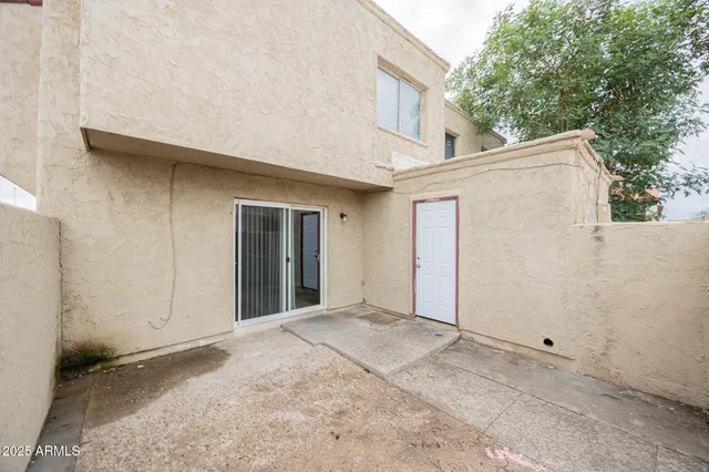 $1,695 | 5440 West Belleview Street, Phoenix, AZ 85043
