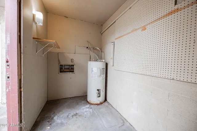 $1,695 | 5440 West Belleview Street, Phoenix, AZ 85043