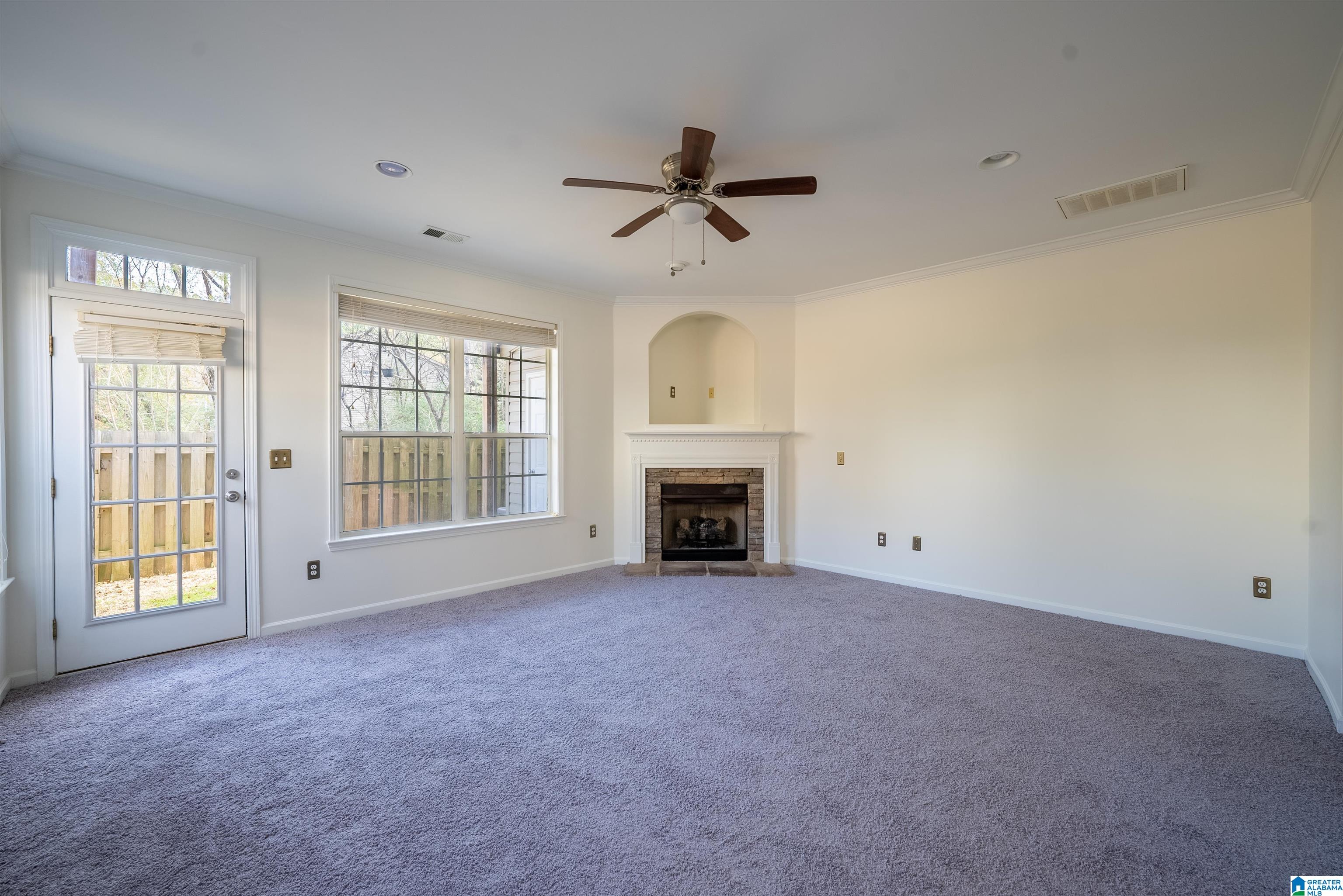 218 Calloway Lane Pelham, AL 35124 - Photo 4 of 42
