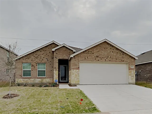 $2,395 | 4517 Greenham Ln., Fort Worth, TX 76036