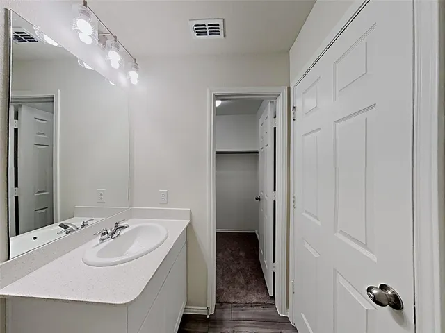 $2,395 | 4517 Greenham Ln., Fort Worth, TX 76036