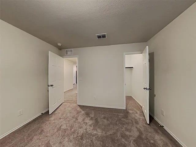 $2,395 | 4517 Greenham Ln., Fort Worth, TX 76036