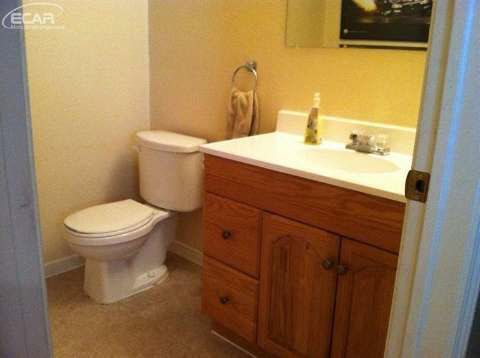 10092 Coldwater Road Flushing, MI 48433 - Photo 18 of 30 20441695-17.JPG