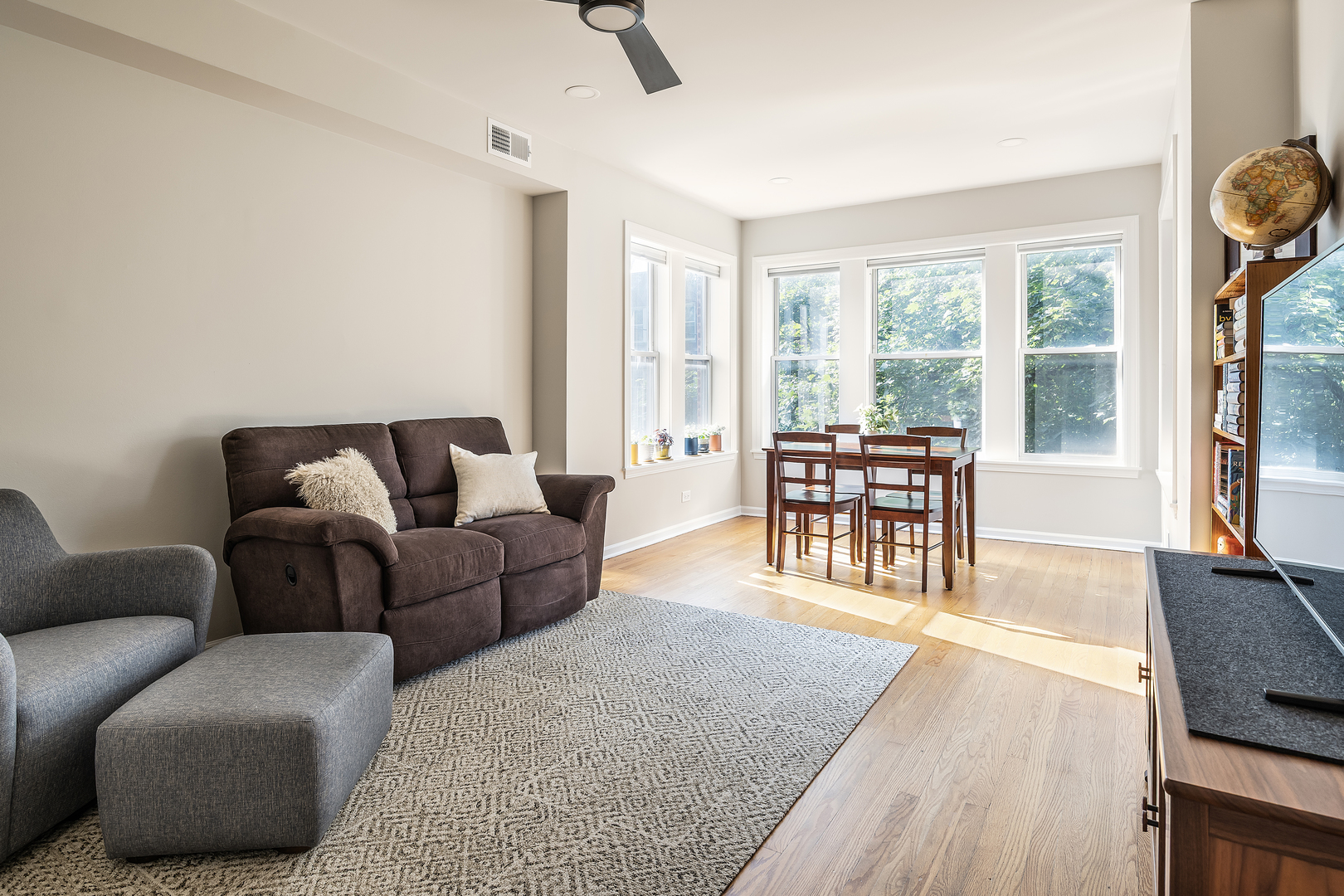 1614 West Rascher Avenue, Unit 2E Chicago, IL 60640 - Photo 9 of 19 Gallery Image 9