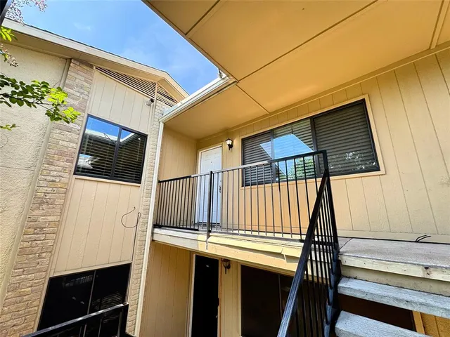 $1,399 | 5819 Harvest Hill Road, Unit 2062, Dallas, TX 75230