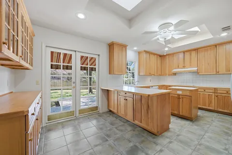 $1,200,000 | 405 Ridgewood Road, Austin, TX 78746