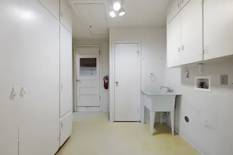 $1,200,000 | 405 Ridgewood Road, Austin, TX 78746