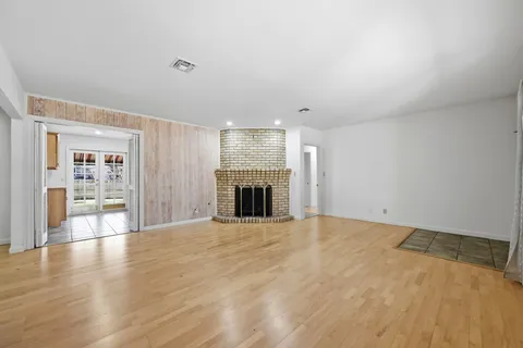 $1,200,000 | 405 Ridgewood Road, Austin, TX 78746