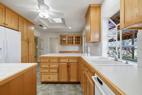 $1,200,000 | 405 Ridgewood Road, Austin, TX 78746