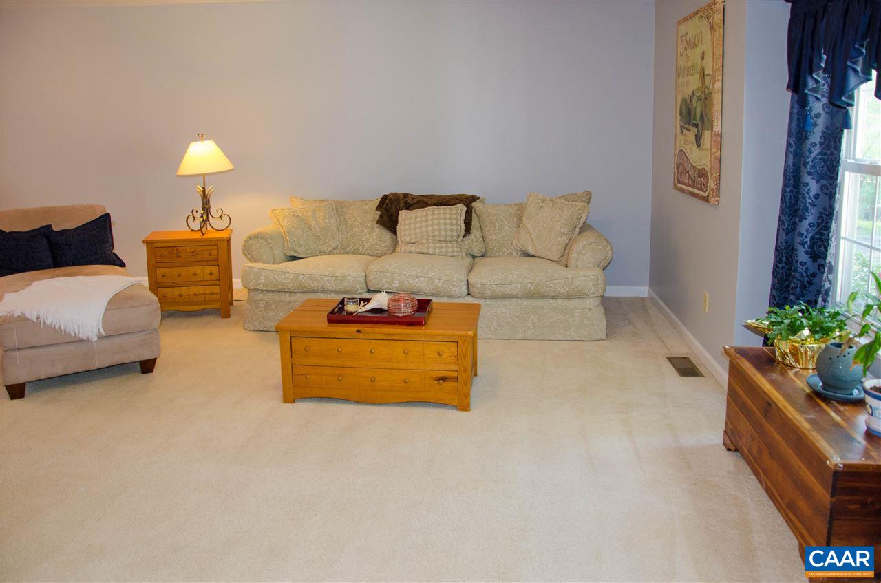 15 Ashton Road Palmyra, VA 22963 - Photo 3 of 50 a living room with furniture and flowers