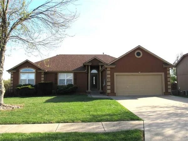 $375,000 | 3103 Krissy Bend, Harrisonville, MO 64701