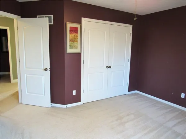 $375,000 | 3103 Krissy Bend, Harrisonville, MO 64701