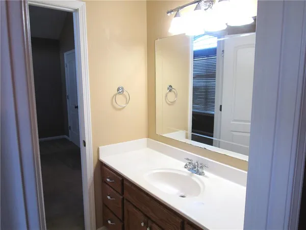 $375,000 | 3103 Krissy Bend, Harrisonville, MO 64701