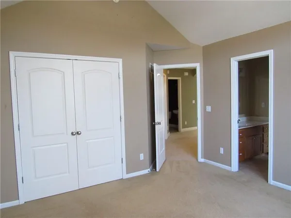 $375,000 | 3103 Krissy Bend, Harrisonville, MO 64701