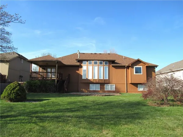 $375,000 | 3103 Krissy Bend, Harrisonville, MO 64701