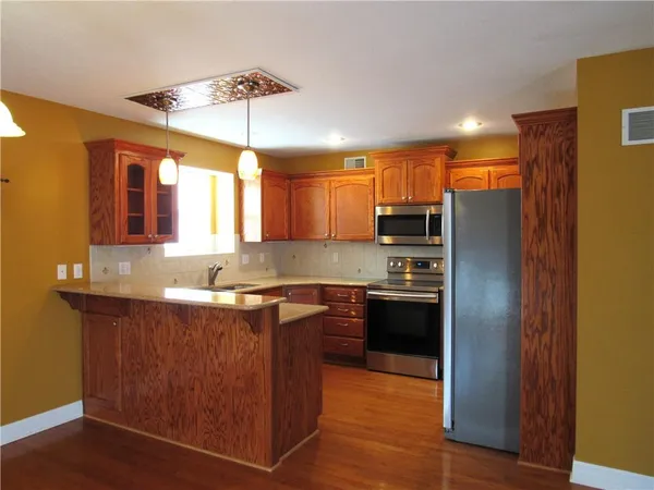 $375,000 | 3103 Krissy Bend, Harrisonville, MO 64701