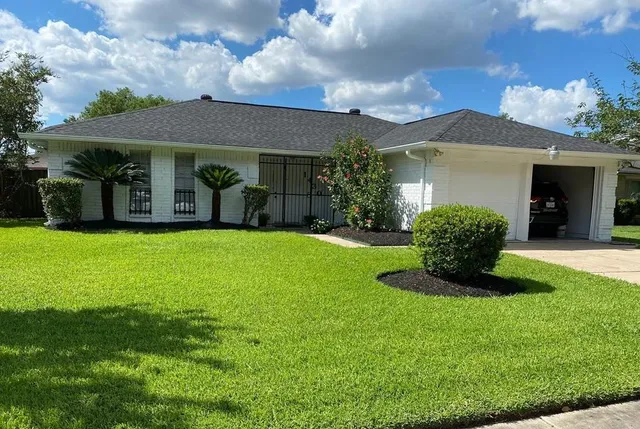 $1,500 | 1430 Kenforest Drive, Missouri City, TX 77489