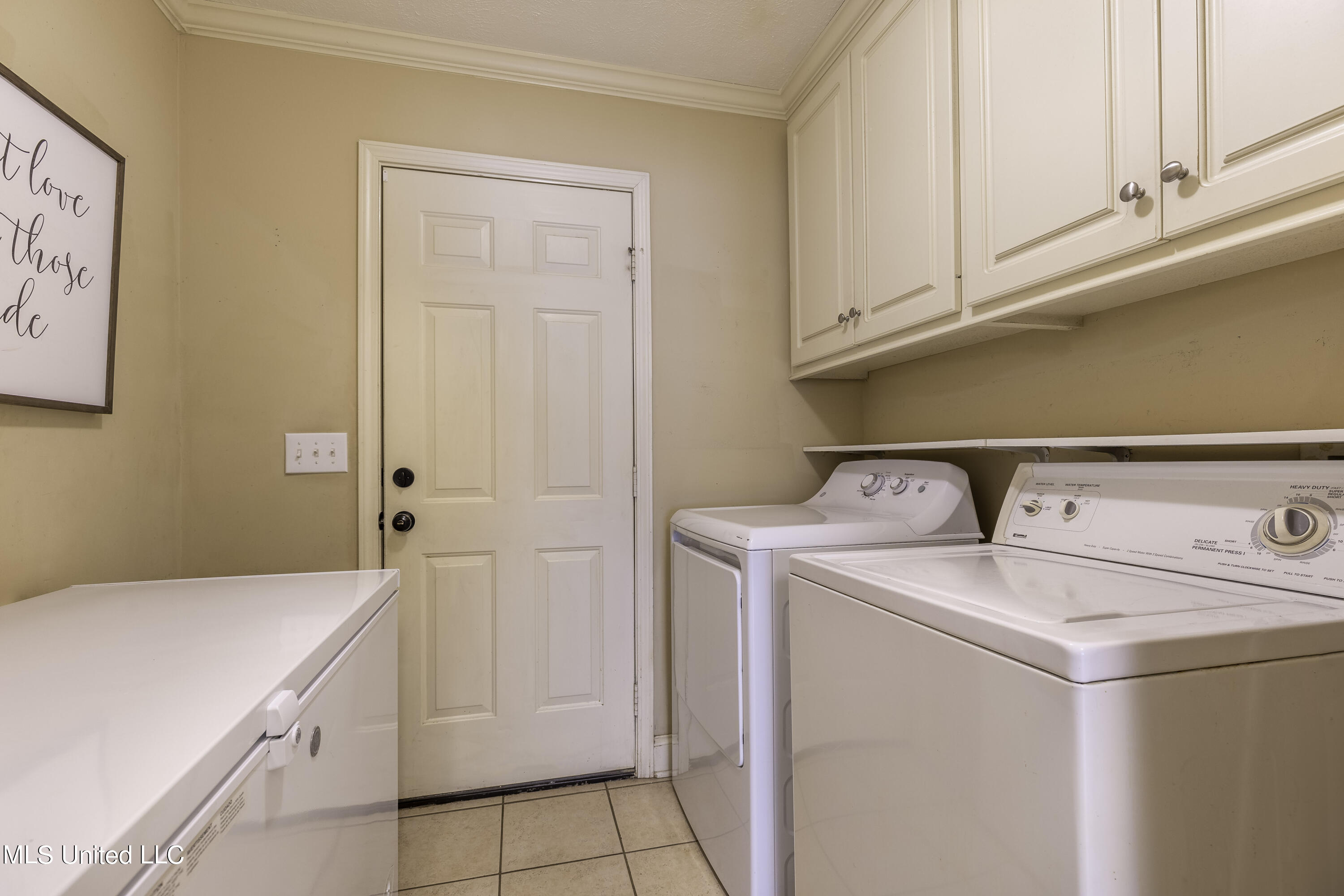 373 Briar View Drive Brandon, MS 39042 - Photo 9 of 13 7H8A5885-HDR-Edit