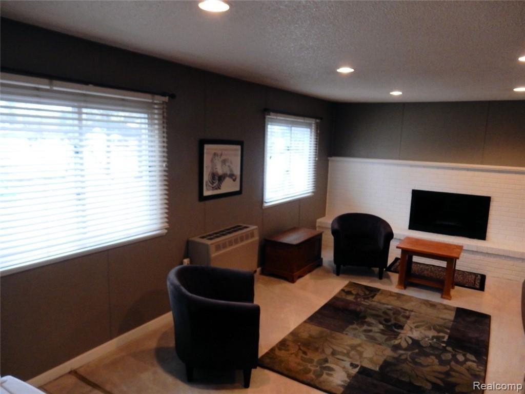 183 East Maryknoll Road Rochester Hills, MI 48309 - Photo 17 of 38