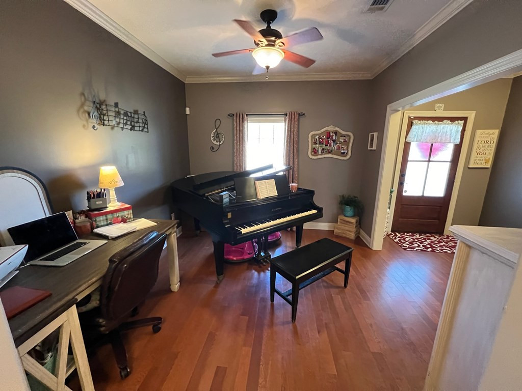 1005 Deer Ridge Road McComb, MS 39648 - Photo 14 of 36 Dining room