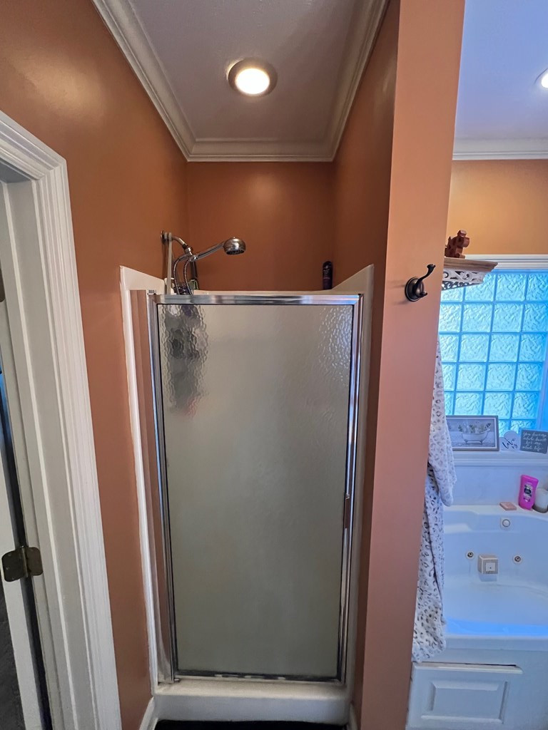 1005 Deer Ridge Road McComb, MS 39648 - Photo 19 of 36 Master walk-in shower