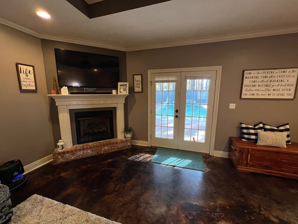 1005 Deer Ridge Road McComb, MS 39648 - Photo 6 of 36 Family room from foyer to back porch